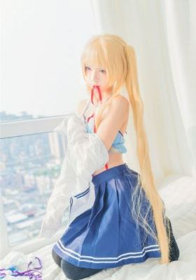 欧美裸色裙子街拍_BD国语日韩免费观看